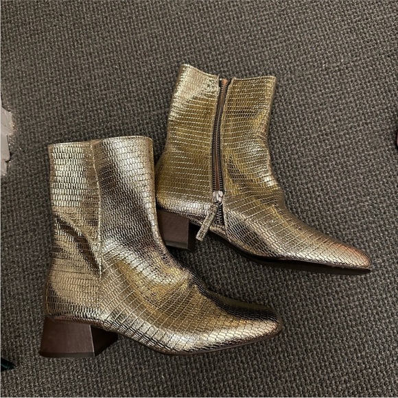 Freda Salvador Rare Gold Boots - Picture 2 of 5